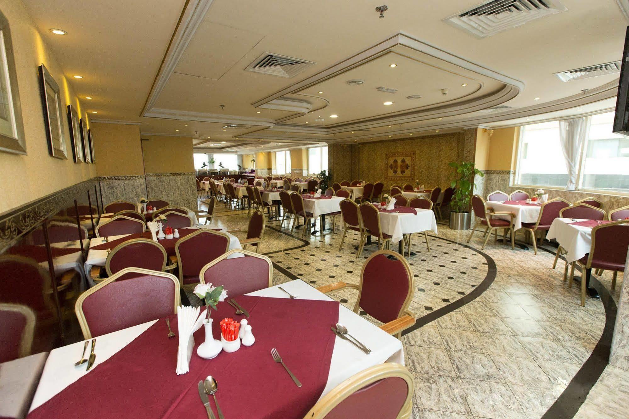 Comfort Inn Hotel Deira Dubaj Étterem fotó
